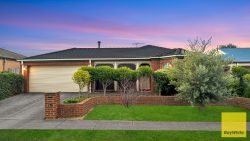 32 Damask Dr, Tarneit VIC 3029, Australia