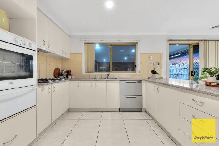 32 Damask Dr, Tarneit VIC 3029, Australia