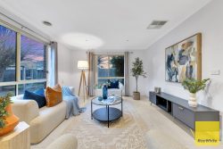 32 Damask Dr, Tarneit VIC 3029, Australia