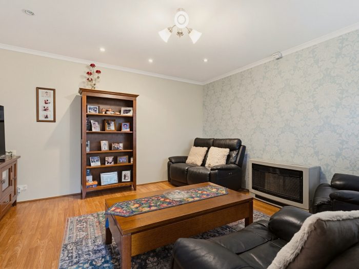 16 Derek Cres, Morphett Vale SA 5162, Australia