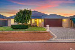 25 Diamantina Blvd, Byford WA 6122, Australia