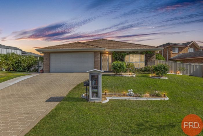 33 Diamond Cct, Rutherford NSW 2320, Australia