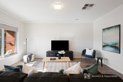 7 Elmwood Cct, Wodonga VIC 3690, Australia