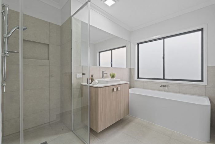16 Guroman Dr, Greenbank QLD 4124, Australia