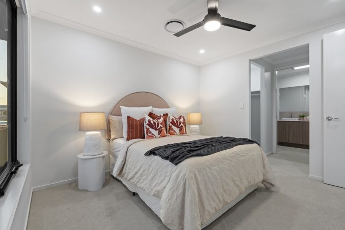 16 Guroman Dr, Greenbank QLD 4124, Australia