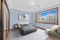 52 Halloran Dr, Jerrabomberra NSW 2619, Australia