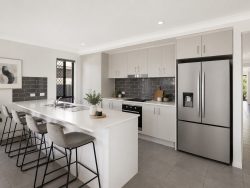 17 Henry St, Nirimba QLD 4551, Australia