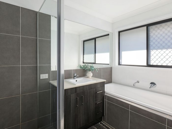17 Henry St, Nirimba QLD 4551, Australia