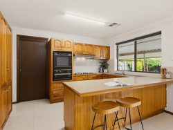 13 Horndale Dr, Happy Valley SA 5159, Australia
