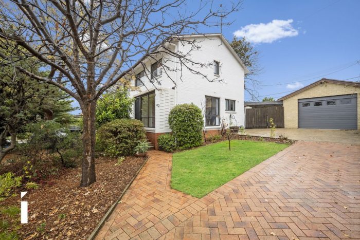 92 Eggleston Cres, Chifley ACT 2606, Australia