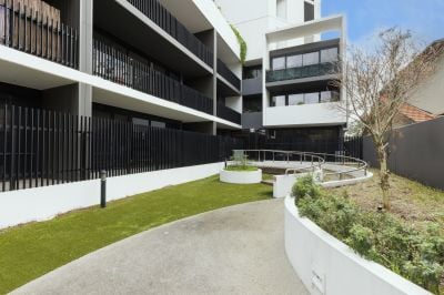 Unit 512/5 Irving Ave Box Hill VIC 3128 Australia