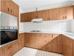 Unit 4/25 Kennedy St, Hamilton VIC 3300, Australia