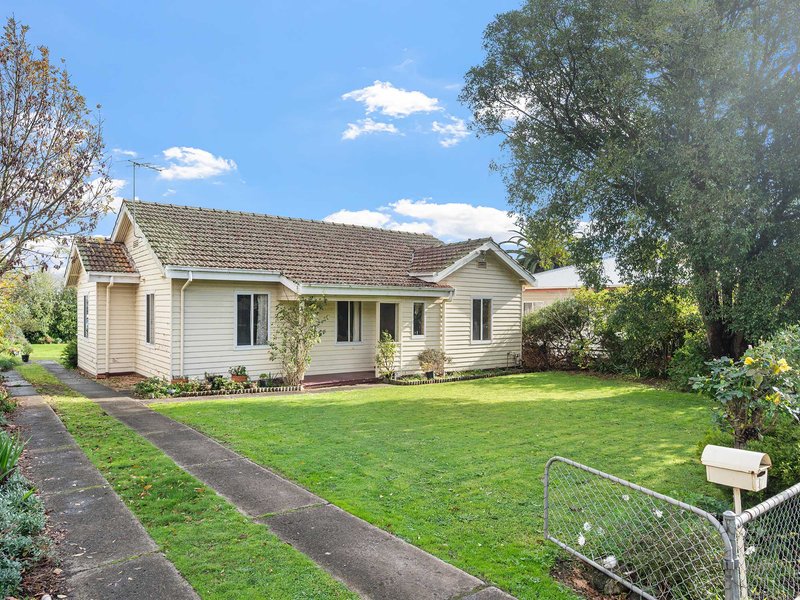 7 Kokoda Ave, Hamilton VIC 3300, Australia