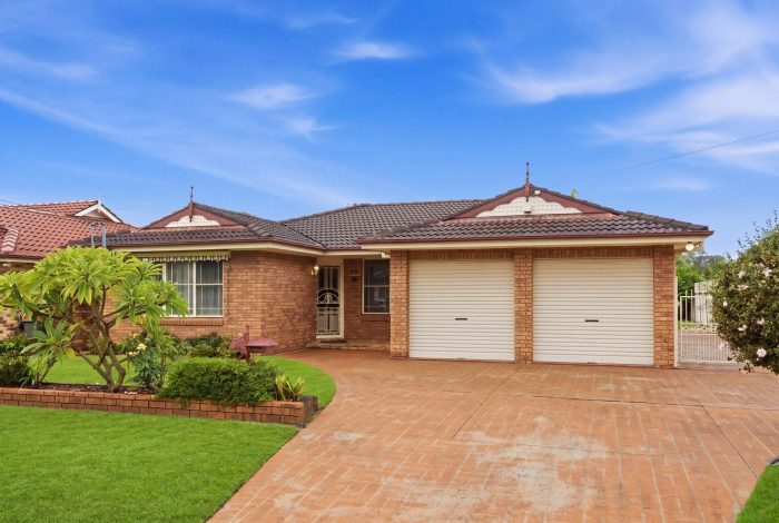 11 Lace Ave, Umina Beach NSW 2257, Australia