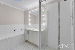 1 Lachlan St, Gleneagle QLD 4285, Australia