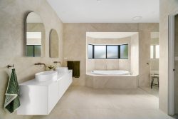 4 Laffan Cl, Wallan VIC 3756, Australia