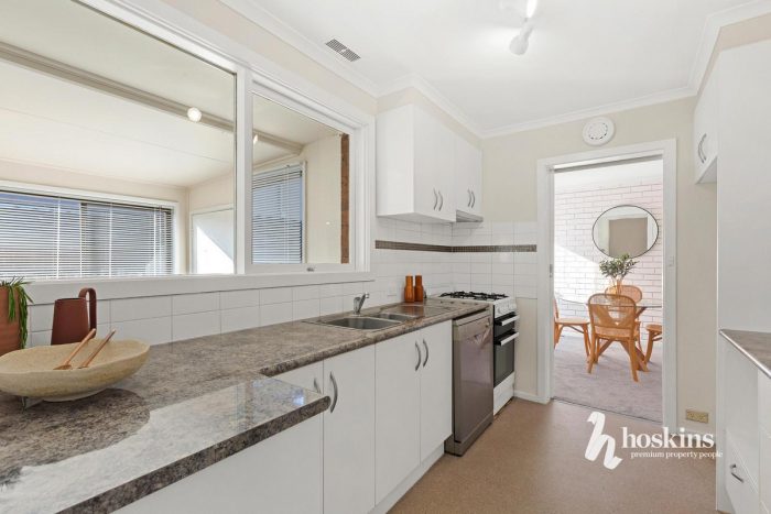 Unit 2/18 Lernes St, Forest Hill VIC 3131, Australia
