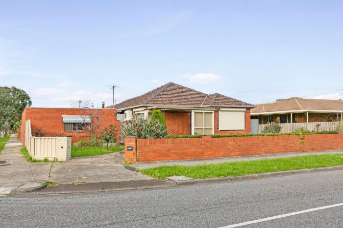 12 Minona St, Fawkner VIC 3060, Australia