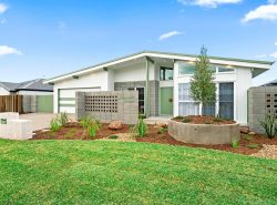 22 Mirambeena Dr, Highfields QLD 4352, Australia