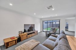 16 Nankeen Wy, Tarneit VIC 3029, Australia