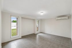 2 Norman Clark Cres, Horsley NSW 2530, Australia