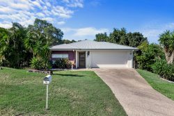 76 Palm Way, Dundowran Beach QLD 4655, Australia