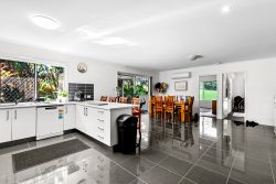 76 Palm Way, Dundowran Beach QLD 4655, Australia