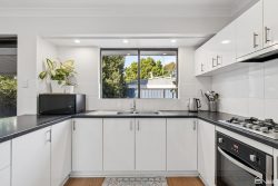 12 Patfield Pl, Kelmscott WA 6111, Australia