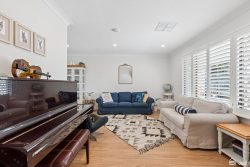 12 Patfield Pl, Kelmscott WA 6111, Australia