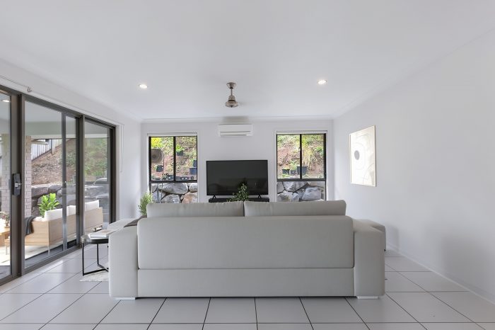 5 Pearl St, Cannonvale QLD 4802, Australia