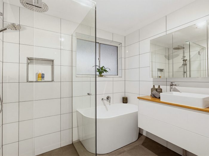 2 Pinchbeck St, Morphett Vale SA 5162, Australia