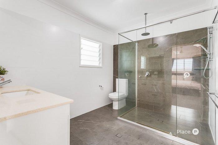 22 Long St, Clontarf QLD 4019, Australia