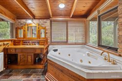 15 Chandler Rd, Gruyere VIC 3770, Australia