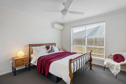 Unit 2/27 Parkview Dr, Glenvale QLD 4350, Australia