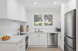 Unit 4/252 Railway St, Woy Woy NSW 2256, Australia