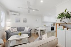 Unit 4/252 Railway St, Woy Woy NSW 2256, Australia