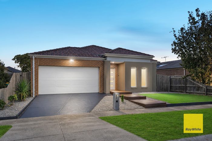 10 Red Robin Rd, Truganina VIC 3029, Australia