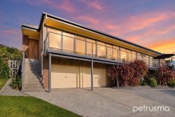 10 Reef Parade, Blackmans Bay TAS 7052, Australia