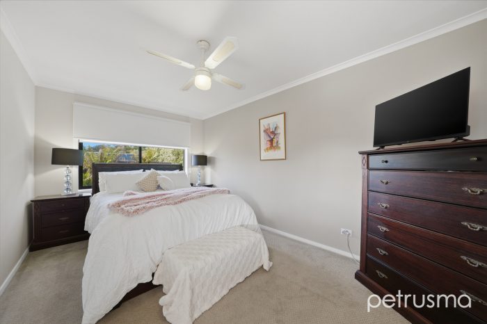 10 Reef Parade, Blackmans Bay TAS 7052, Australia