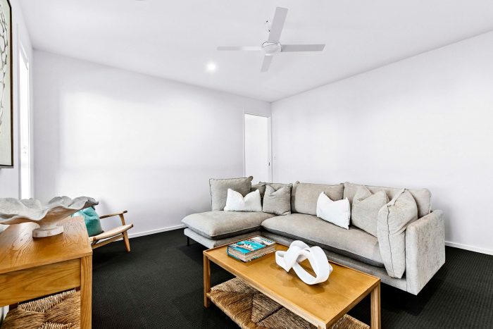 7 Richard Charles Dr, Kawungan QLD 4655, Australia