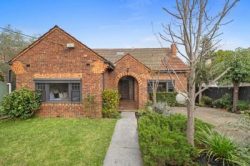 678 Riversdale Rd Camberwell VIC 3124 Australia