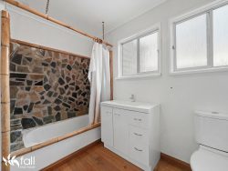 1 Saltbush Rd, Risdon Vale TAS 7016, Australia