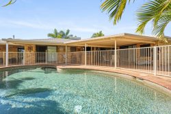 84 Murphy St, Point Vernon QLD 4655, Australia