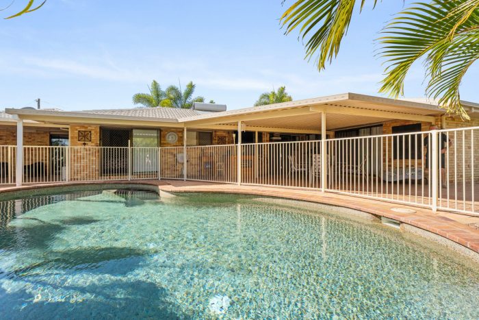 84 Murphy St, Point Vernon QLD 4655, Australia