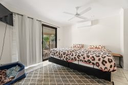 84 Murphy St, Point Vernon QLD 4655, Australia