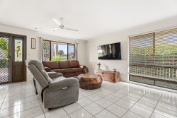 84 Murphy St, Point Vernon QLD 4655, Australia