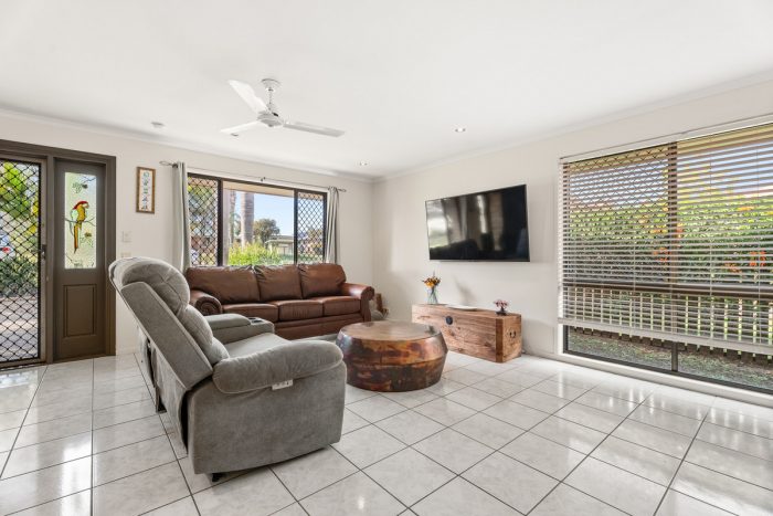 84 Murphy St, Point Vernon QLD 4655, Australia