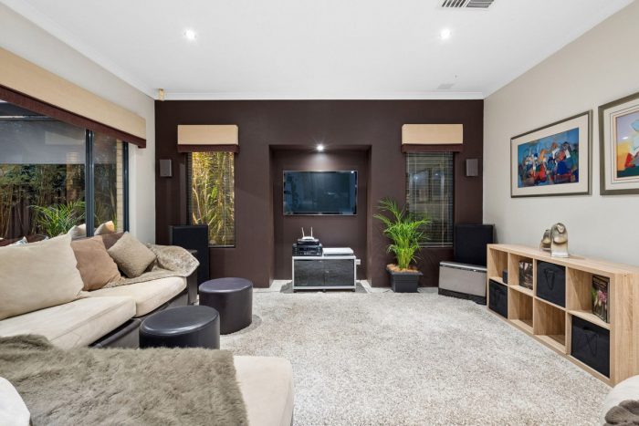 34 Gillon St Lp, Karawara WA 6152, Australia