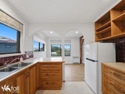 Unit 2/1 Carmont Ct, Howrah TAS 7018, Australia