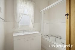 3 Wellwood St, Lenah Valley TAS 7008, Australia